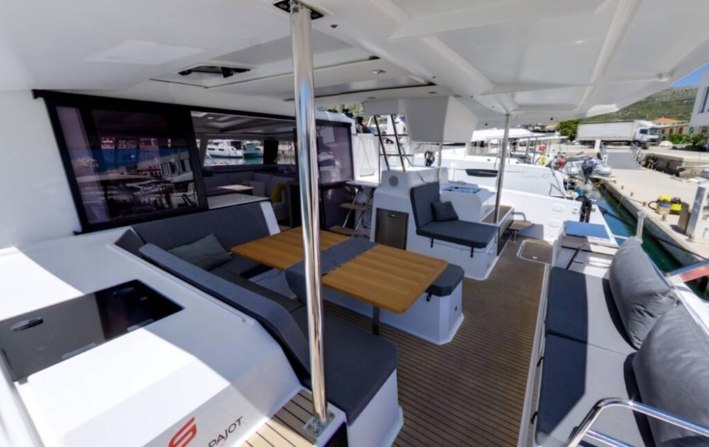 Catamaran 