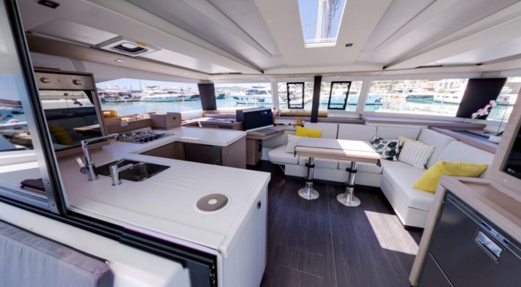 Catamaran 