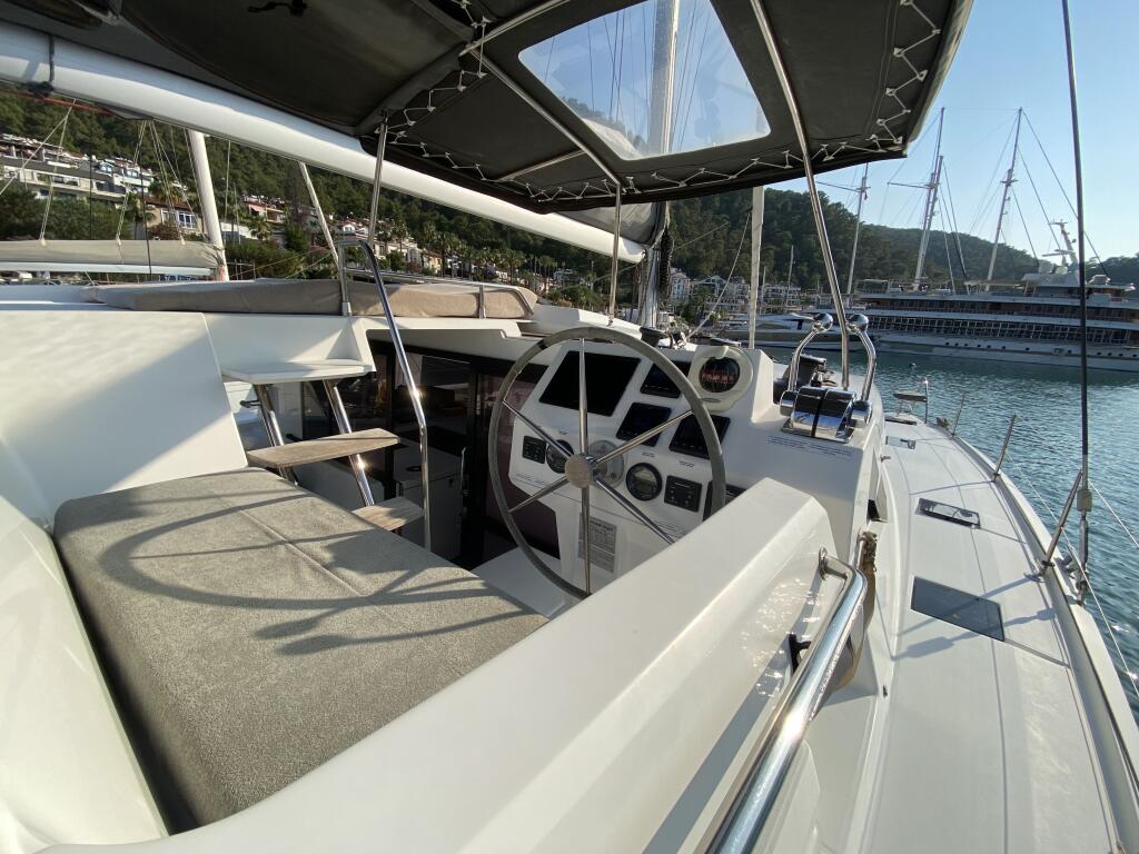 Catamaran 