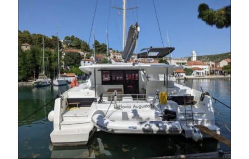 Catamaran 