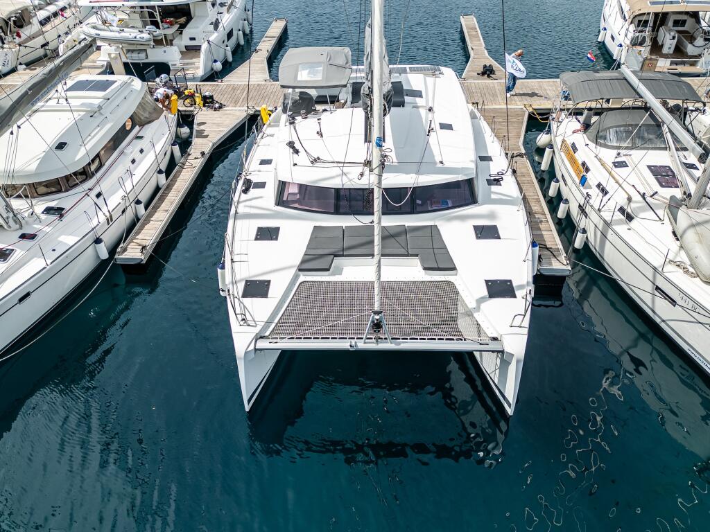 Catamaran 