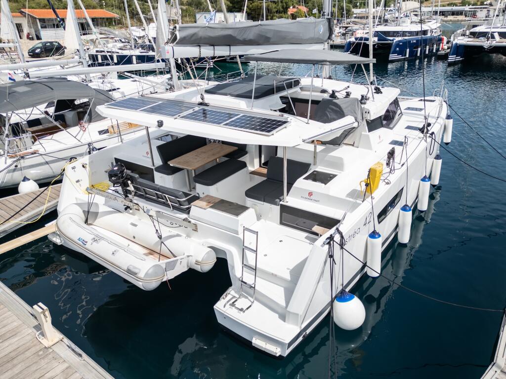 Catamaran 