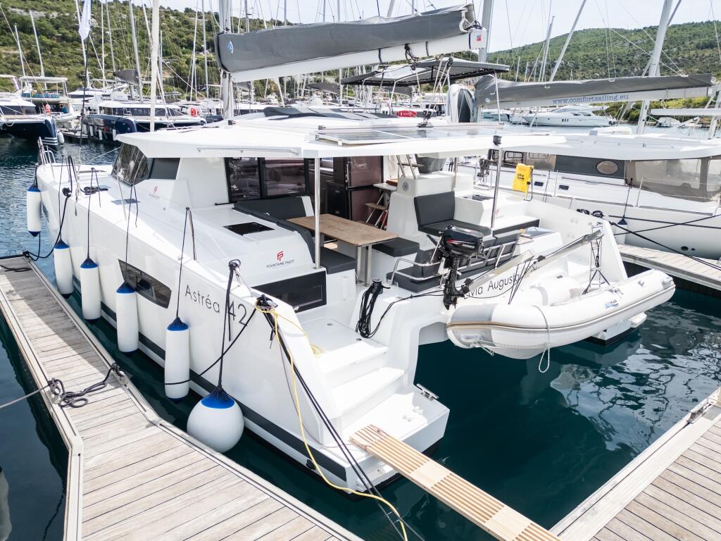 Catamaran 
