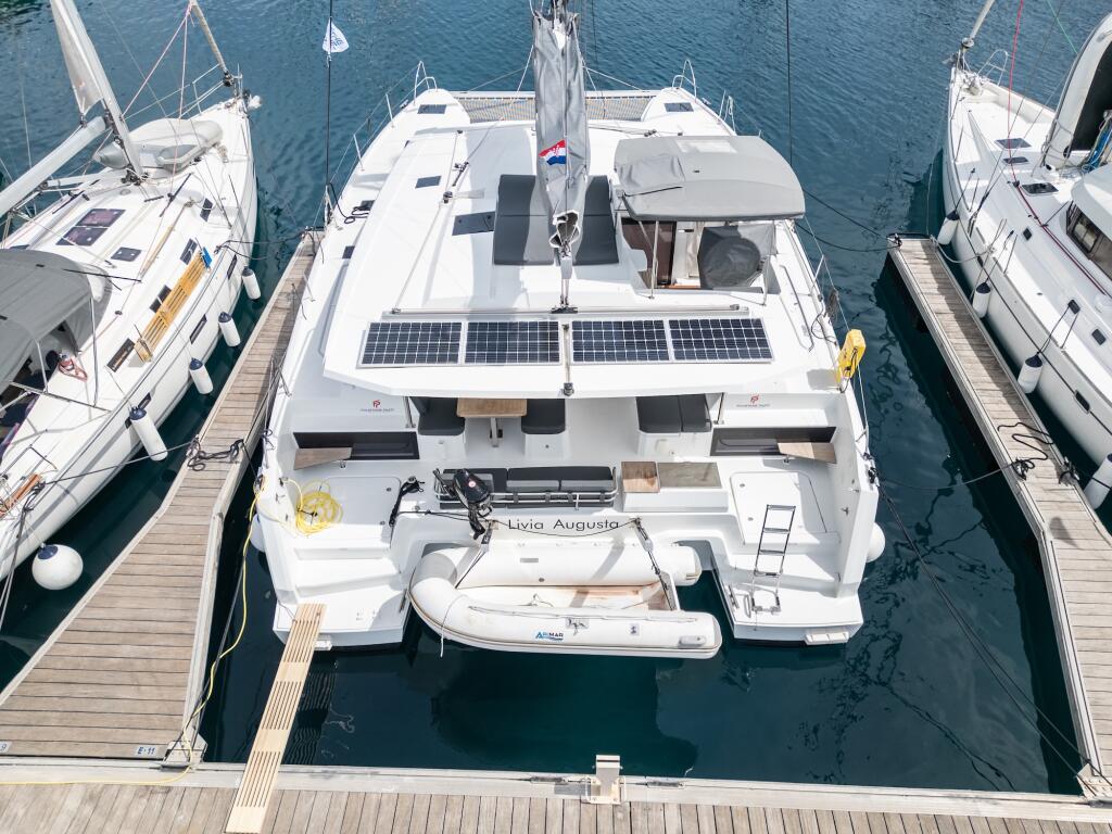 Catamaran 