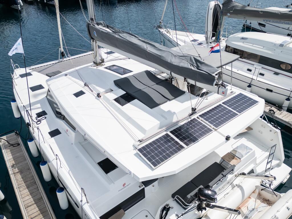 Catamaran 