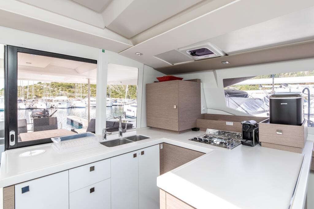 Catamaran 