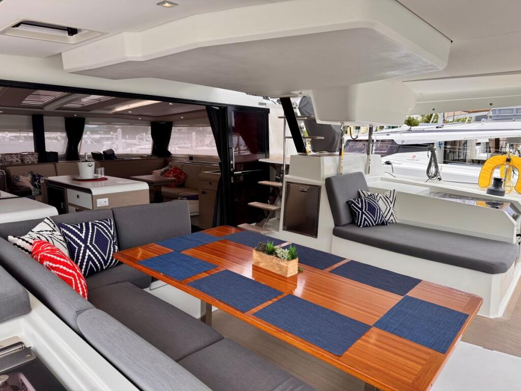 Catamaran 