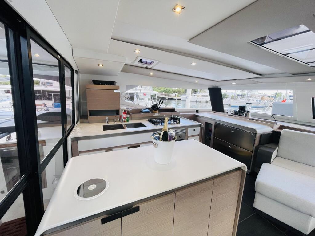 Catamaran 