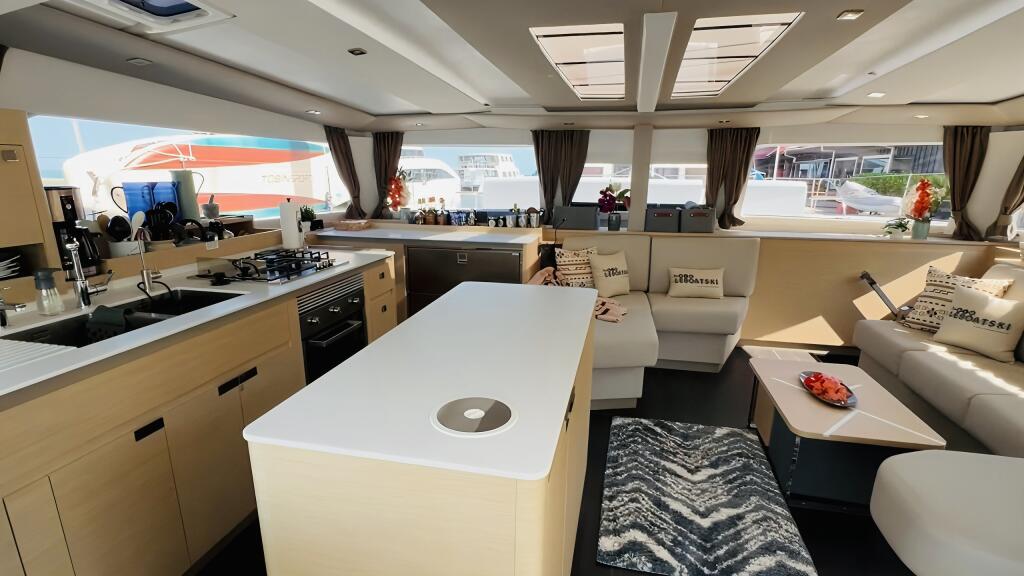 Catamaran 