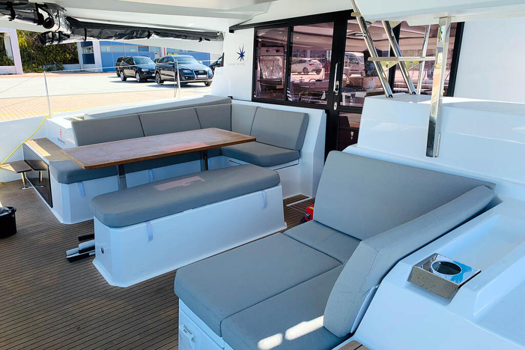 Catamaran 