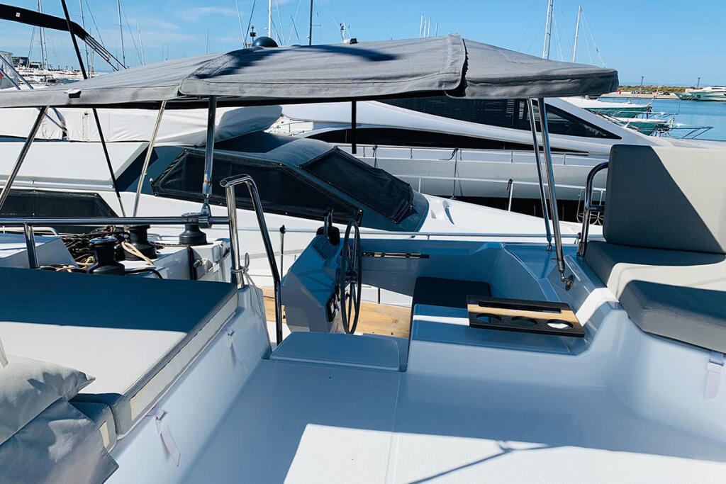 Catamaran 