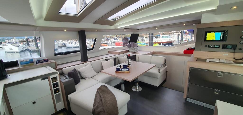 Catamaran 