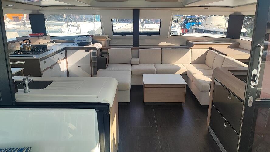 Catamaran 