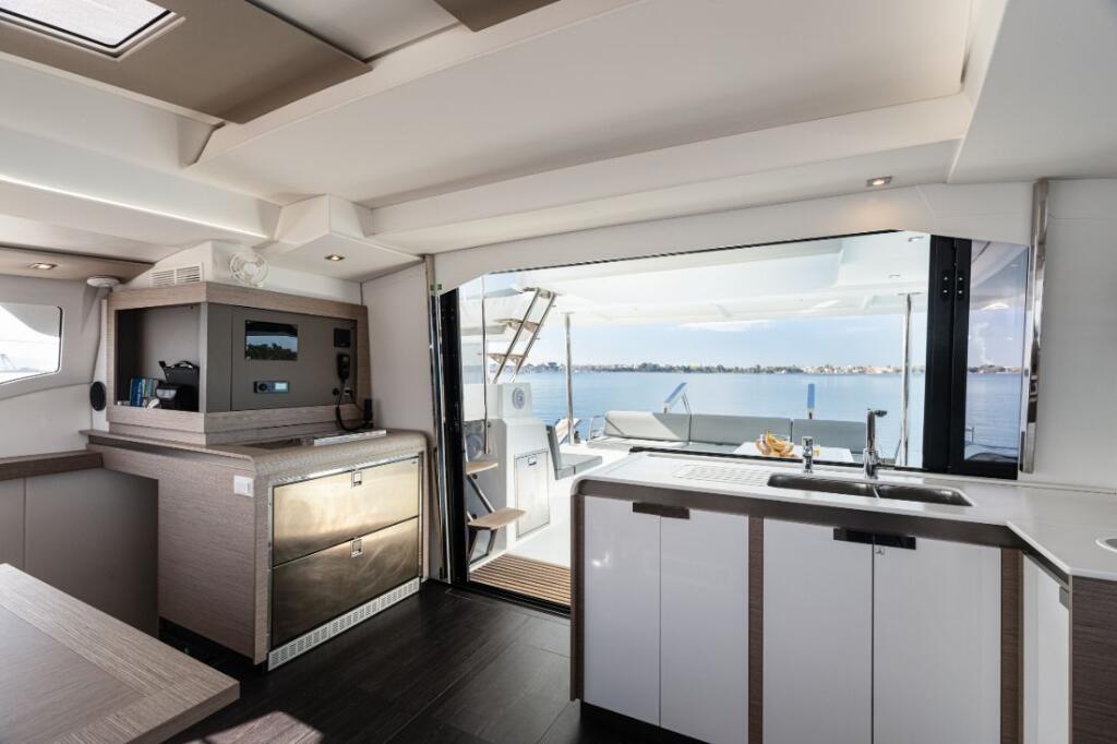 Catamaran 