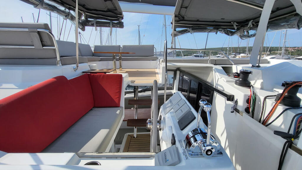 Catamaran 