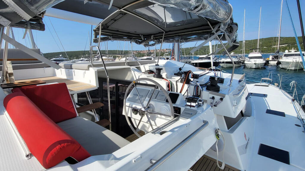 Catamaran 