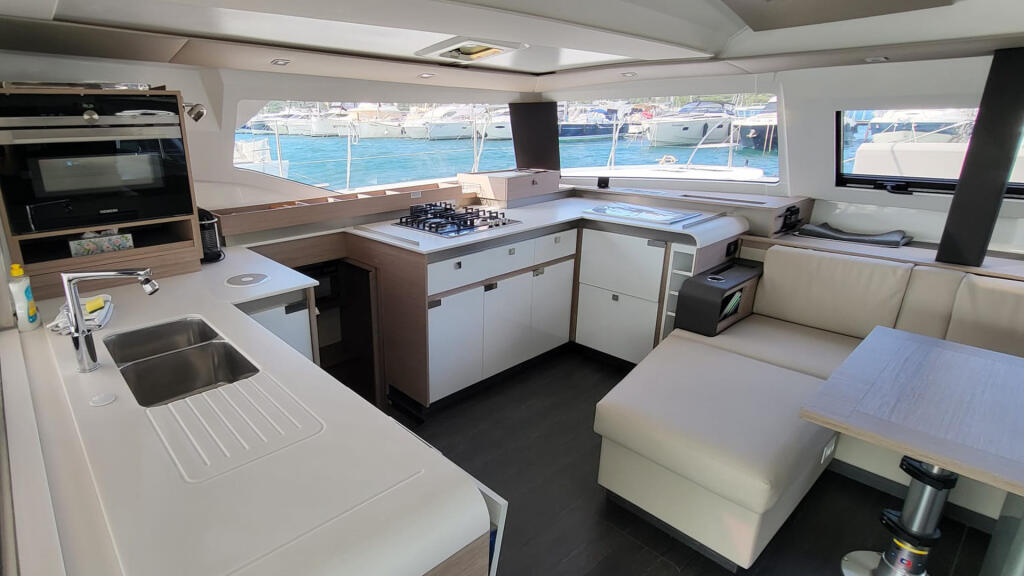 Catamaran 