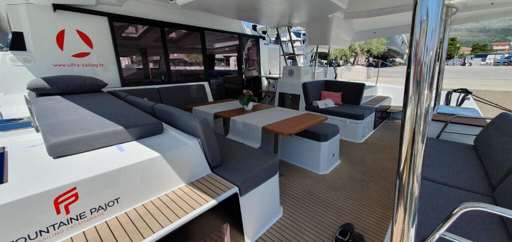 Catamaran 