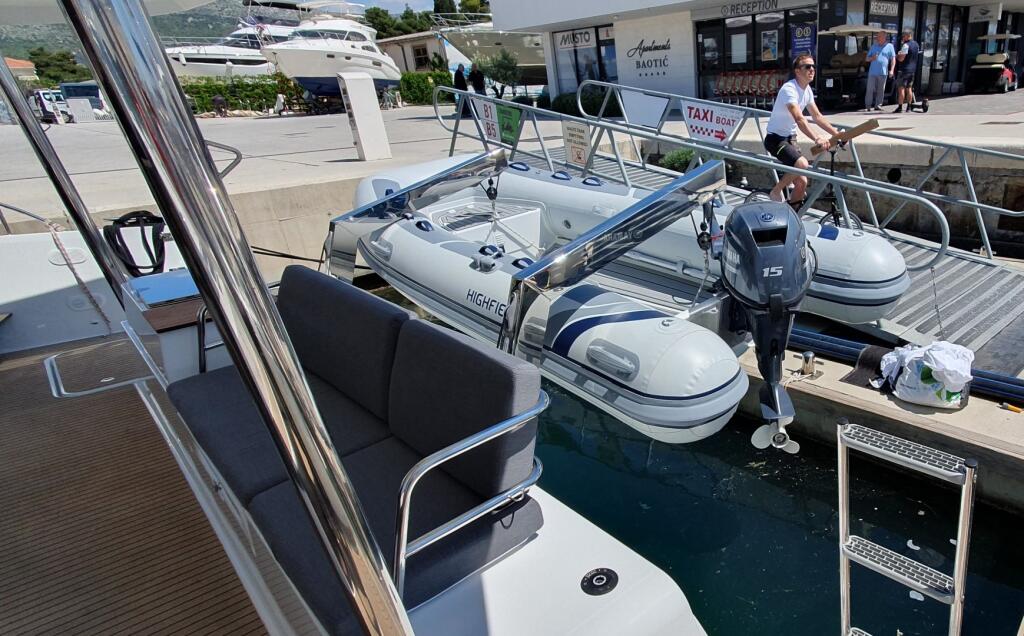 Catamaran 