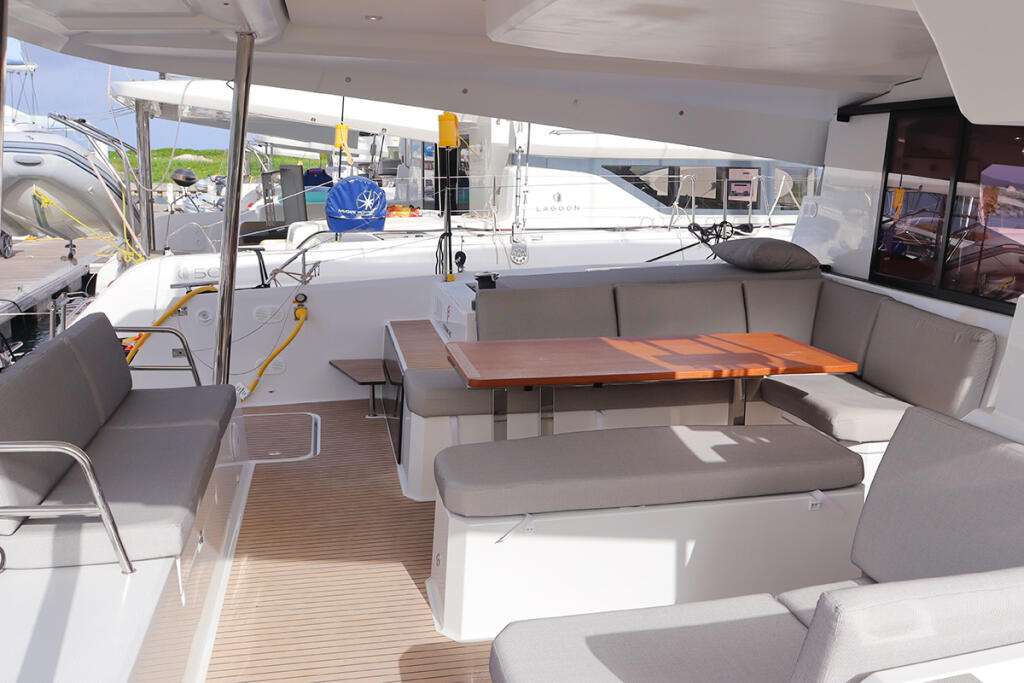 Catamaran 
