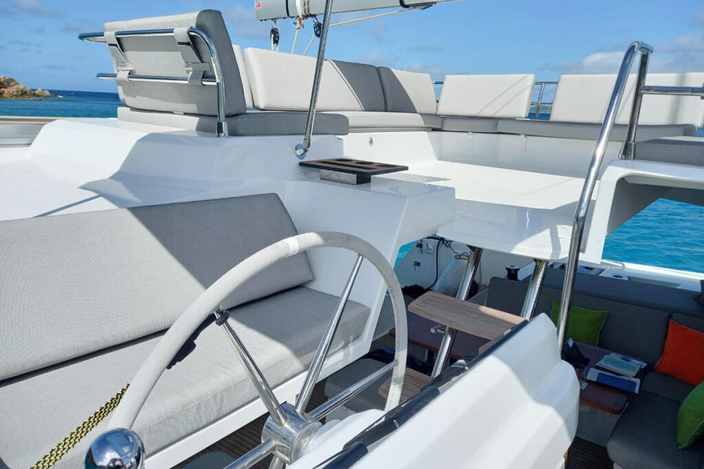 Catamaran 