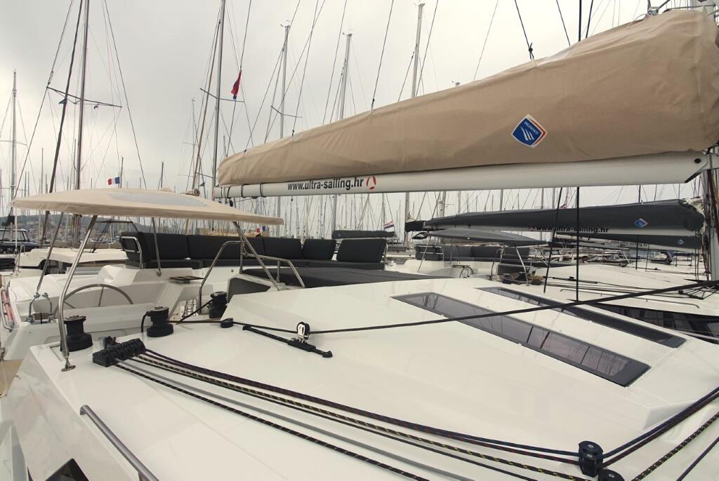 Catamaran 