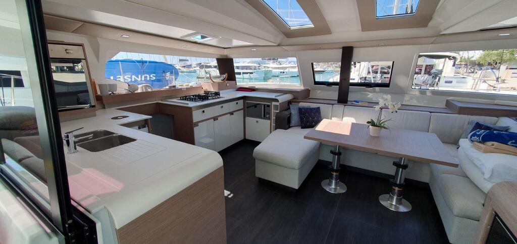 Catamaran 