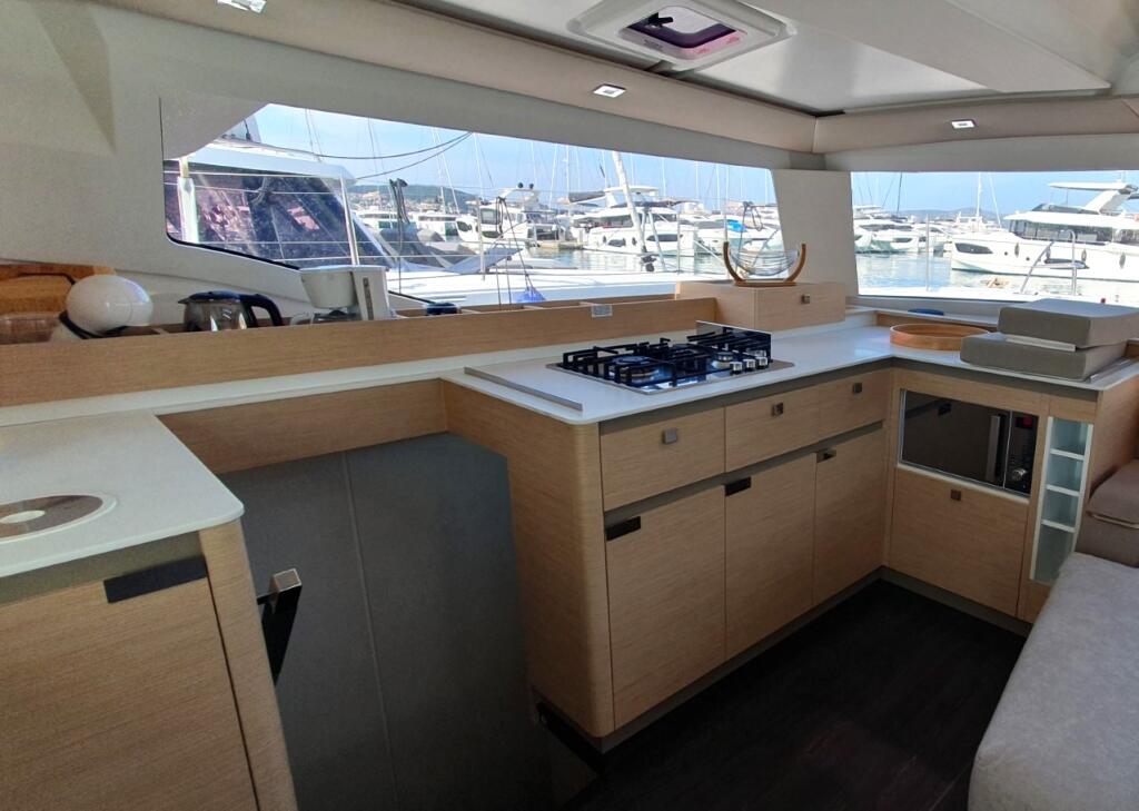 Catamaran 