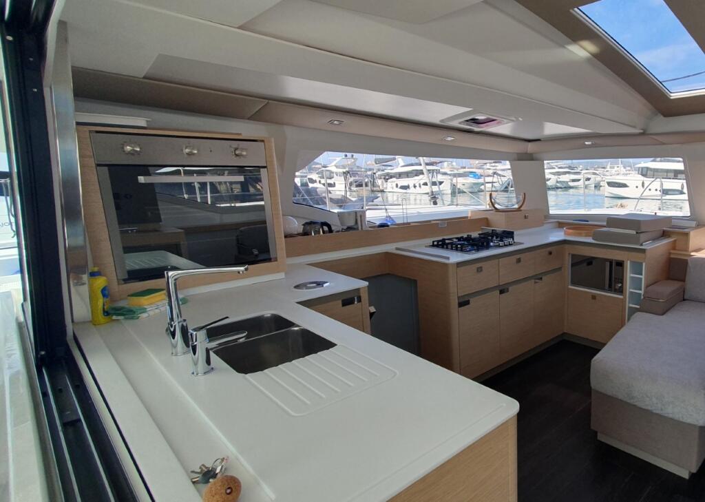 Catamaran 