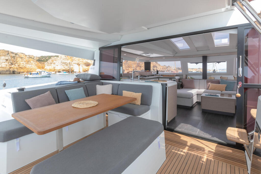 Catamaran 