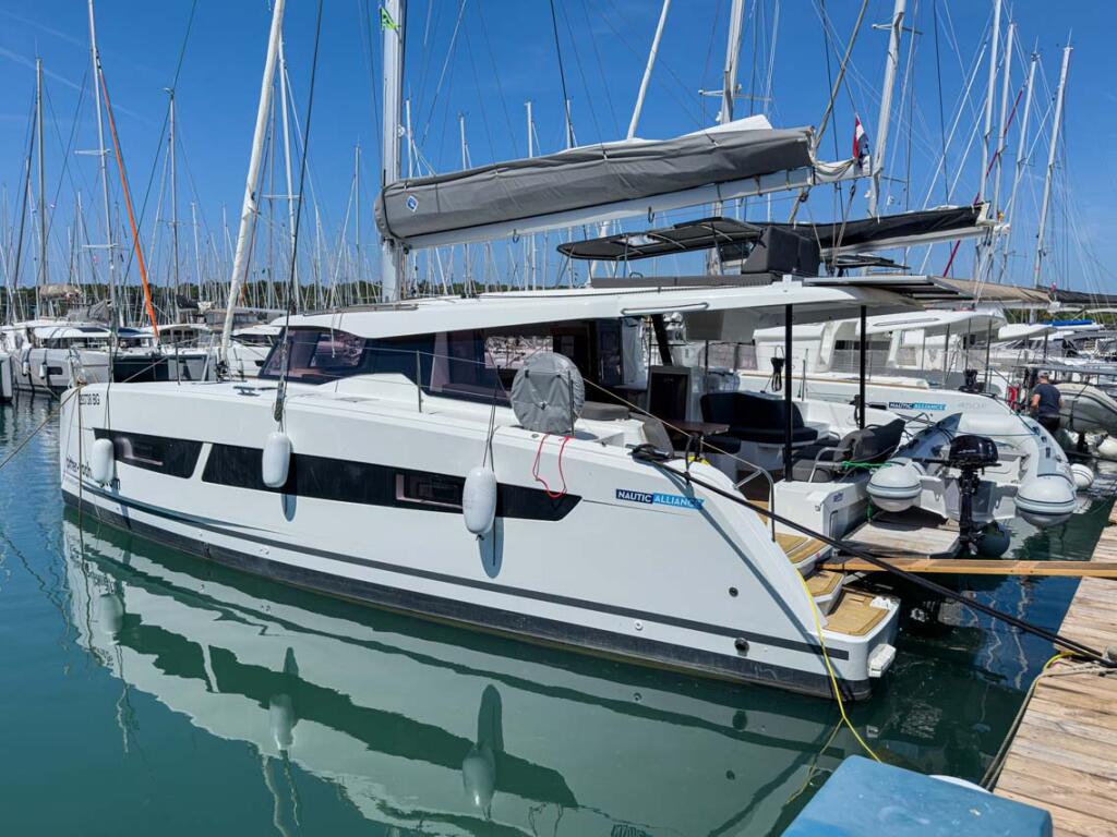 Catamaran 