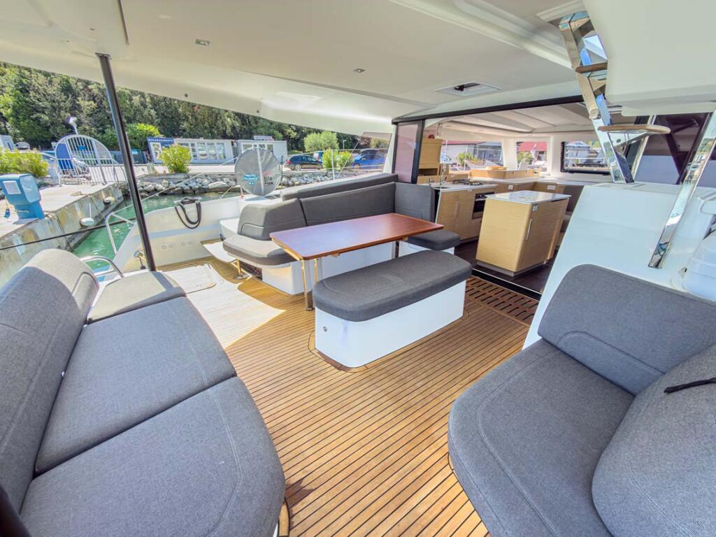 Catamaran 