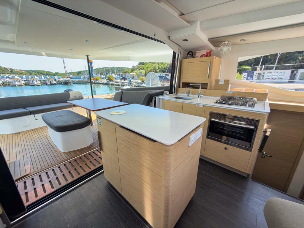 Catamaran 