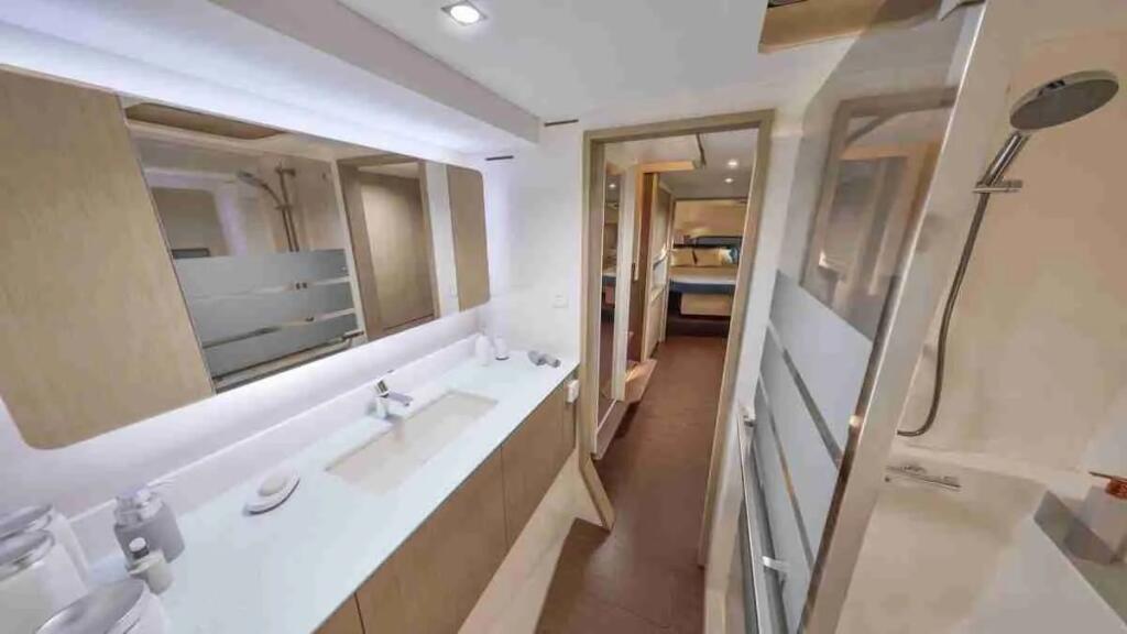 Catamaran 