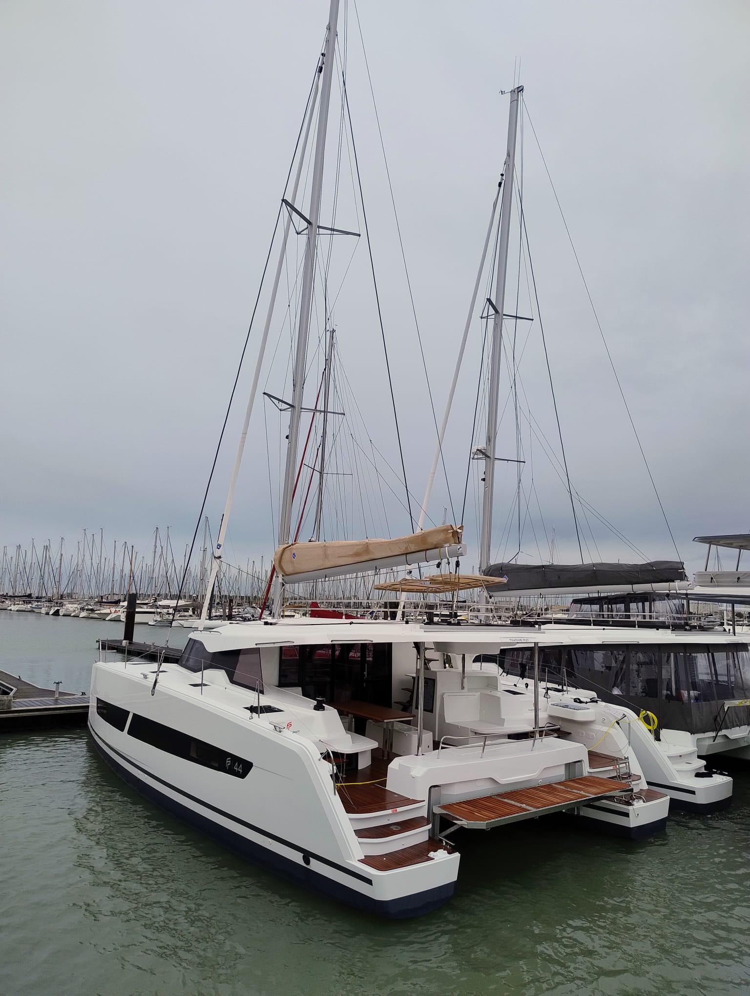 Catamaran 