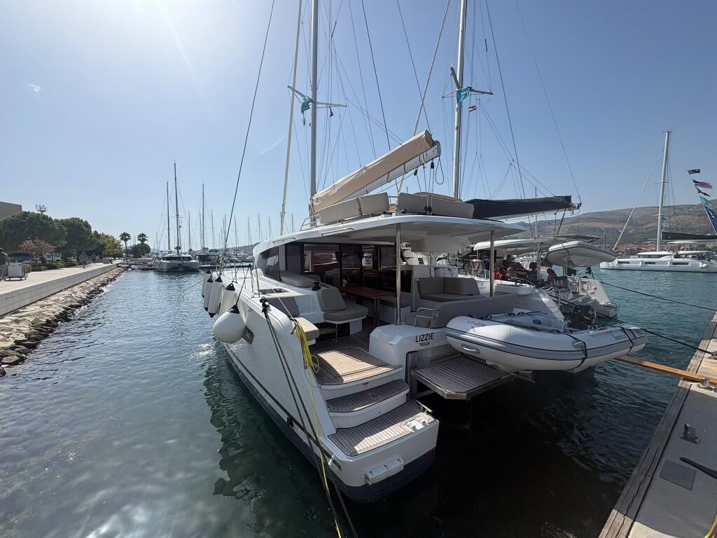 Catamaran 