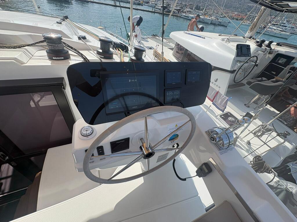 Catamaran 