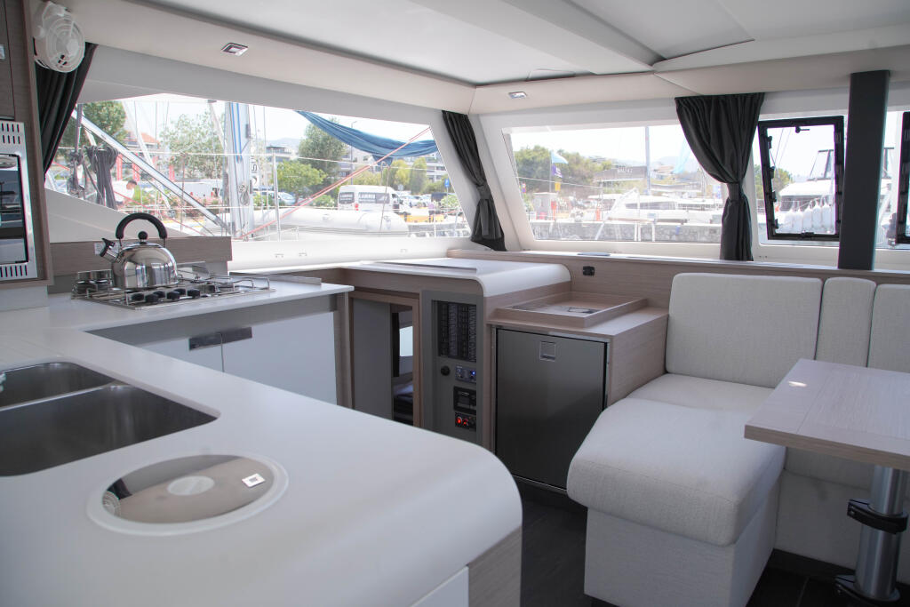 Catamaran 