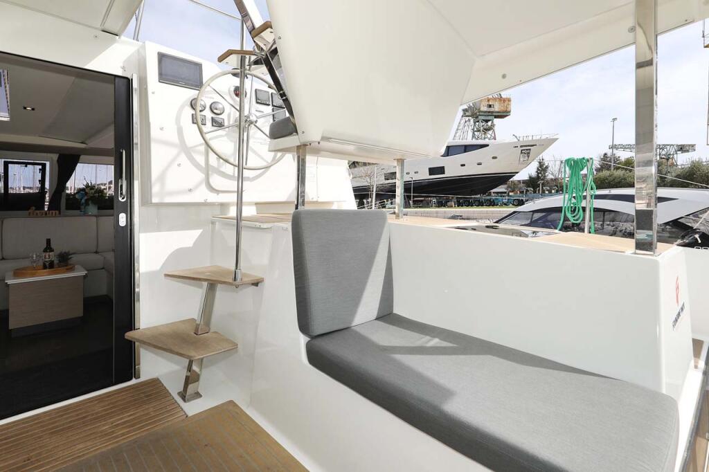 Catamaran 