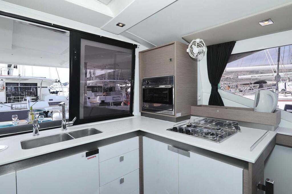 Catamaran 