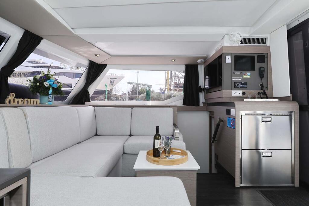 Catamaran 