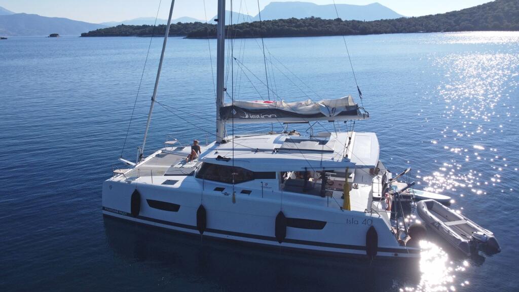 Catamaran 