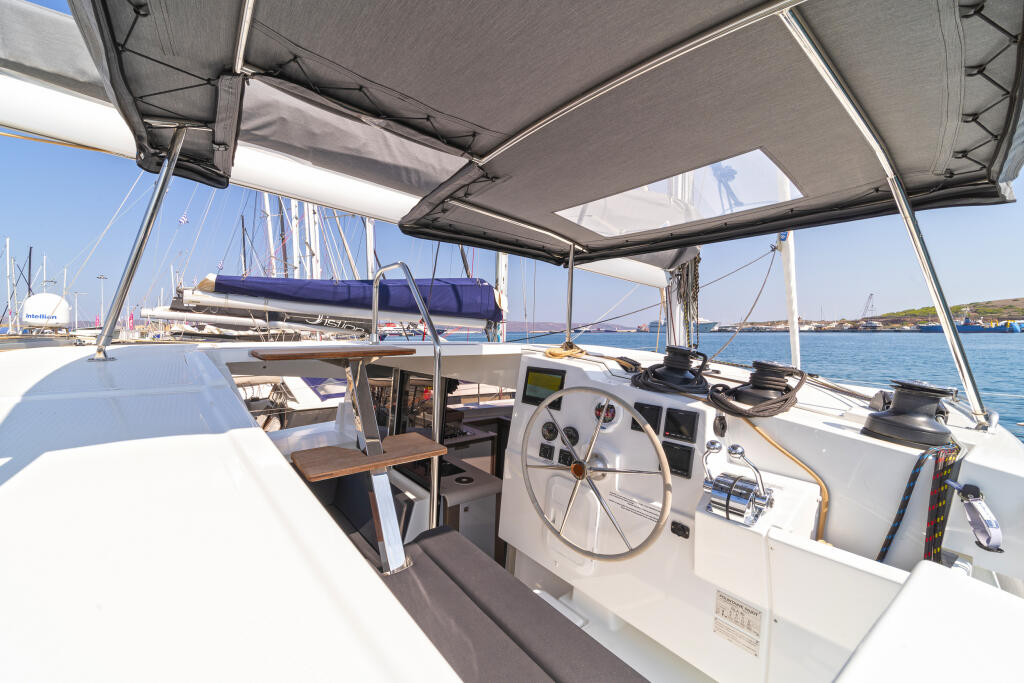 Catamaran 
