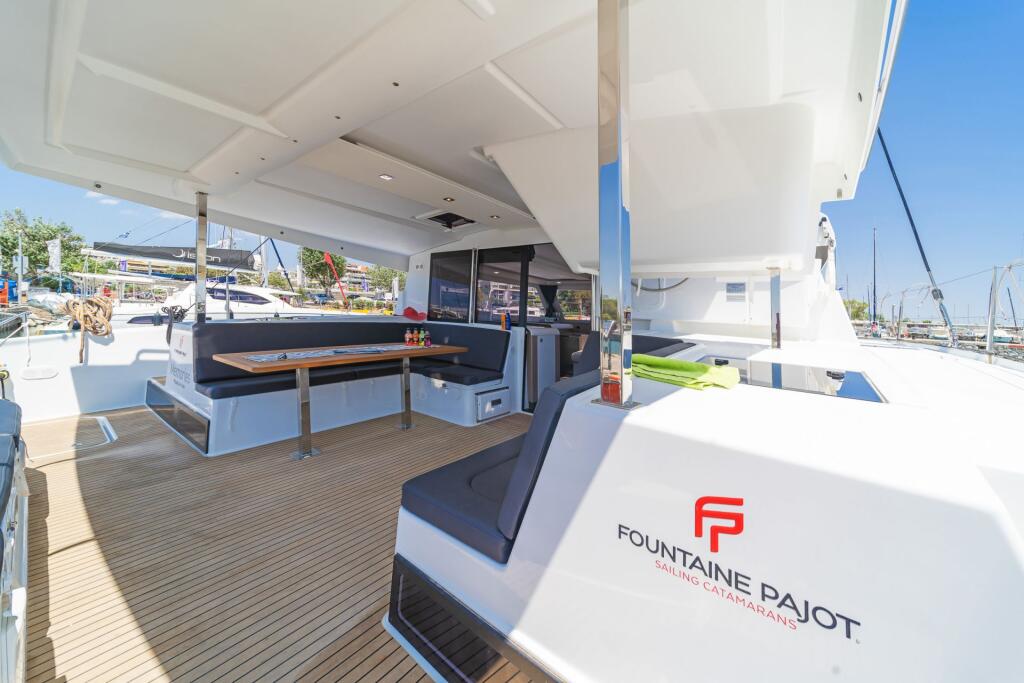 Catamaran 