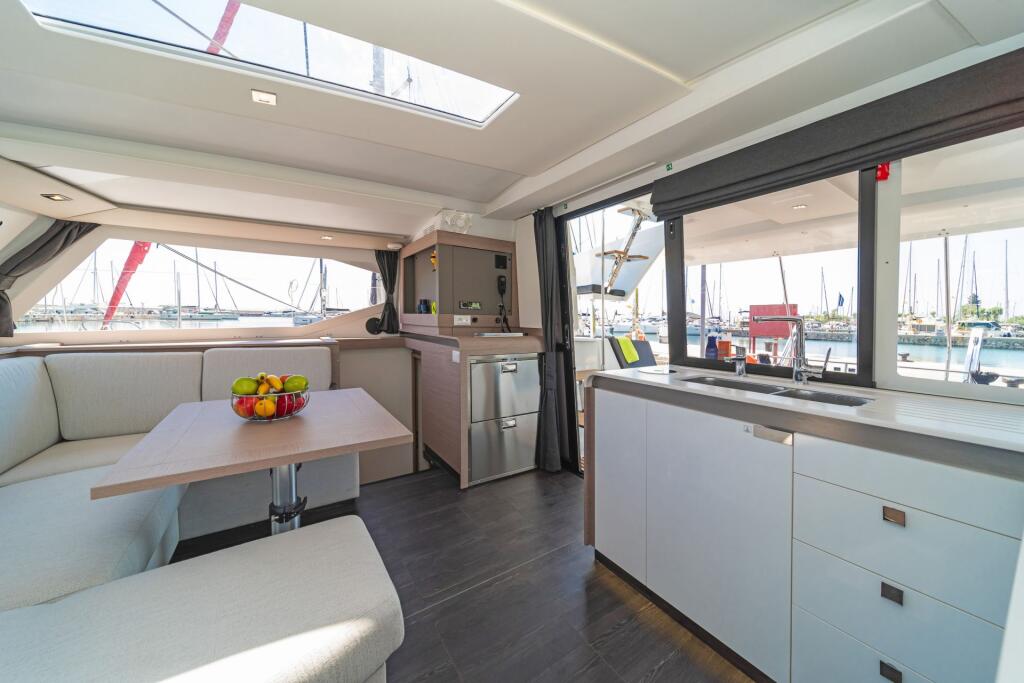 Catamaran 