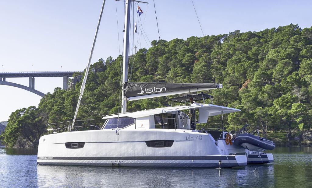 Catamaran 