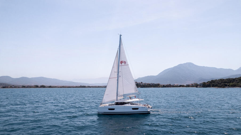 Catamaran 