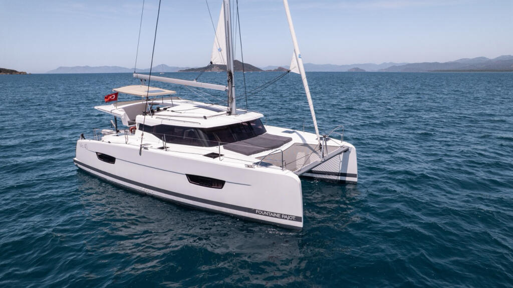 Catamaran 