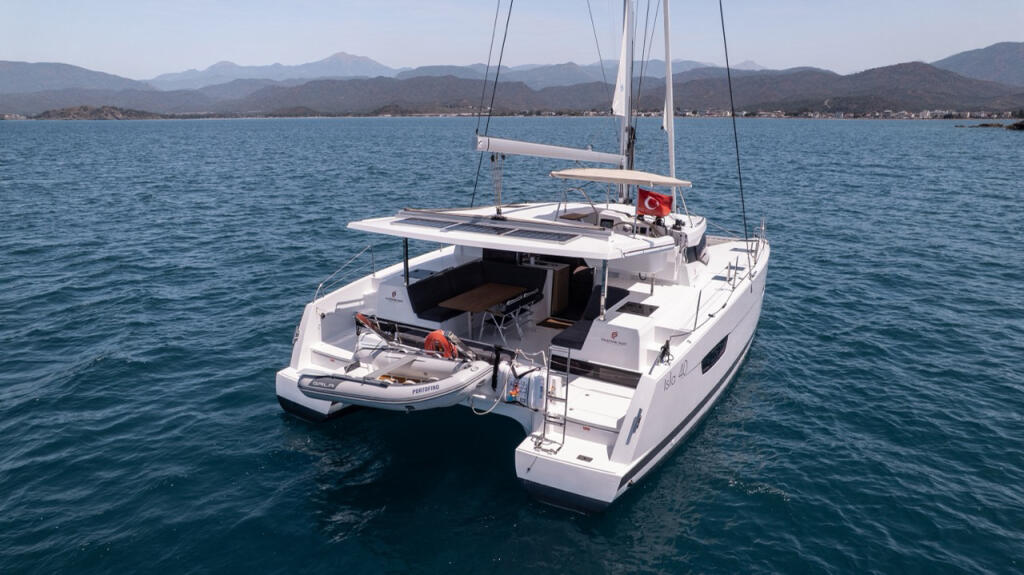 Catamaran 