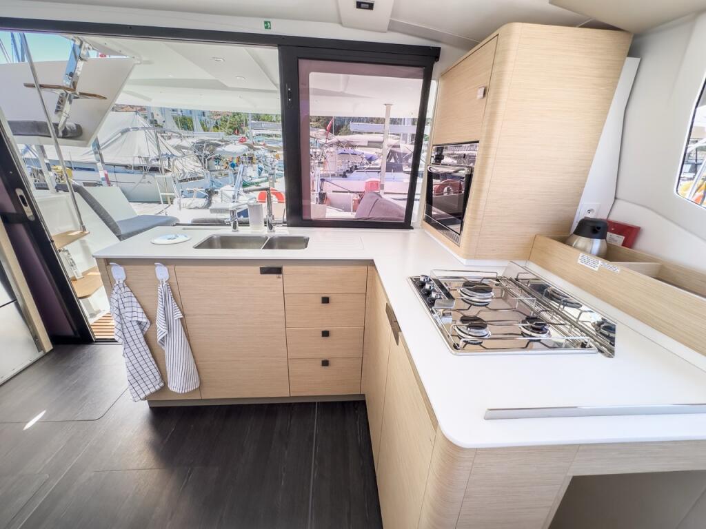 Catamaran 